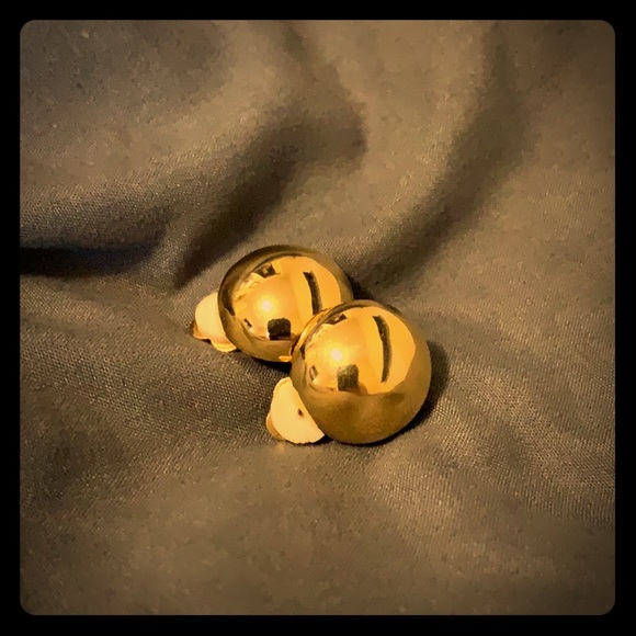 3/$15 Vintage Mid-Century Gold Button Earrings - Picture 1 of 2